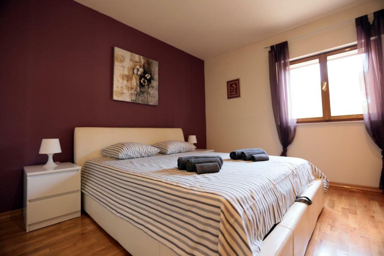 Apartman Vrsalovic Sumartin Exterior photo